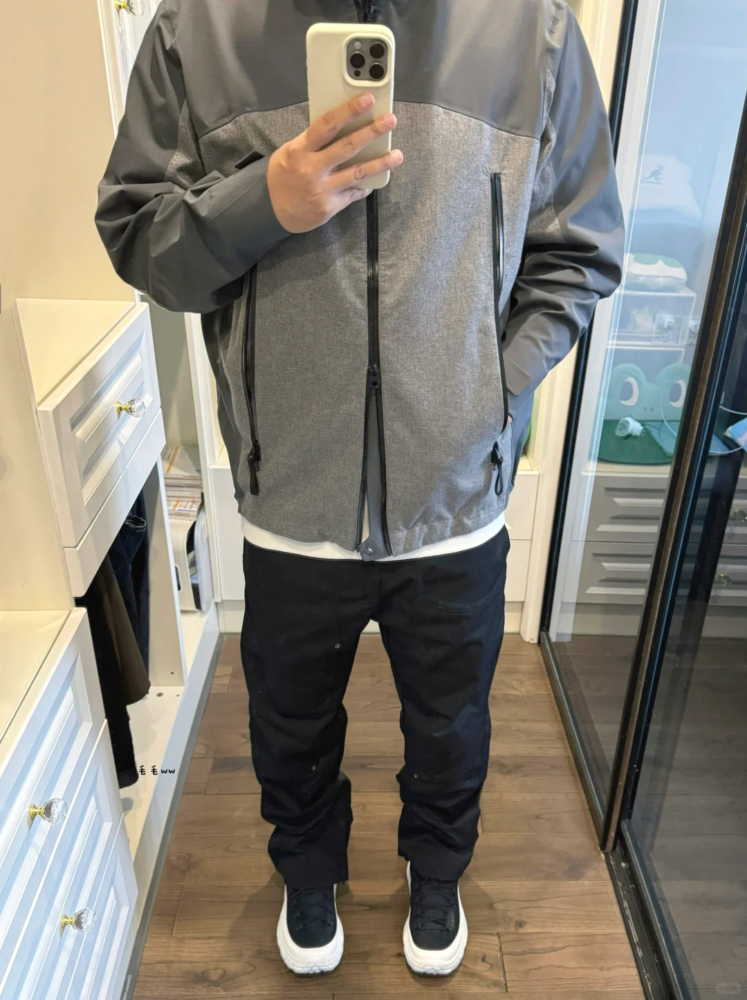 户外黑白灰｜冲锋衣穿搭