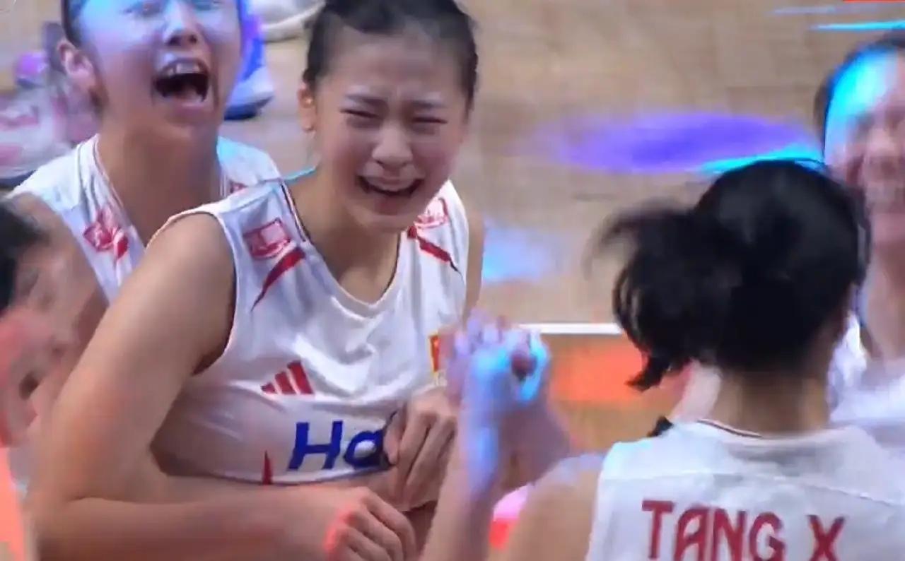 中国女排太给力了！

7月23日，2026世界女排联赛四分之一决赛上演惊心动魄的