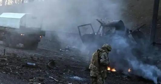 别再只盯着台海硝烟与大国博弈了！真正让人不寒而栗的，是两场悄无声息的“战争”：一