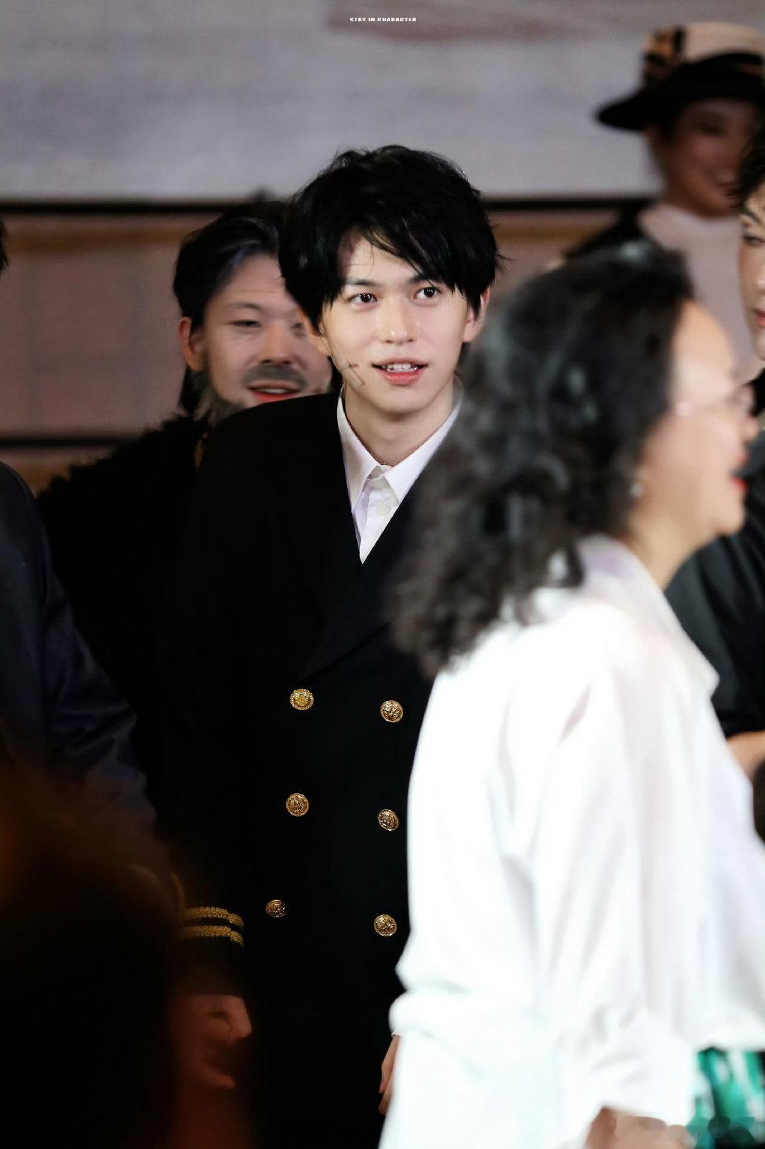 音乐剧上新男大了 声鸣远扬 声鸣远扬舞台名场面！魏忠杰用音乐剧功底演绎《她真漂亮