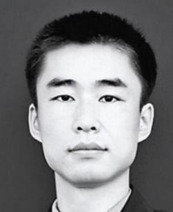 2012年，山东一名军人请假回家，但迟迟不见归队，上级领导打过去电话询问，三岁的