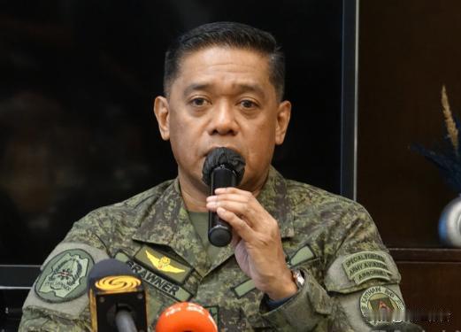 🔥🇵🇭打破惯例！菲军总长断然拒绝政变邀约，守住底线太清醒
 
很多人不知道