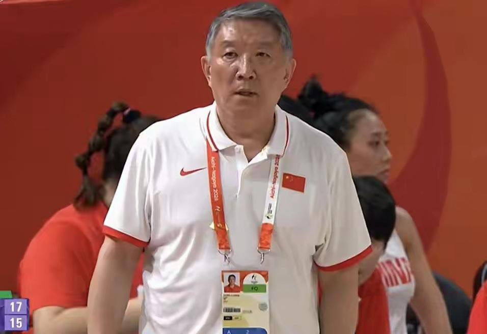 中国女篮亚运输球了，输的一塌糊涂，本来上半场还占据优势的球，下半场被韩国队的3分