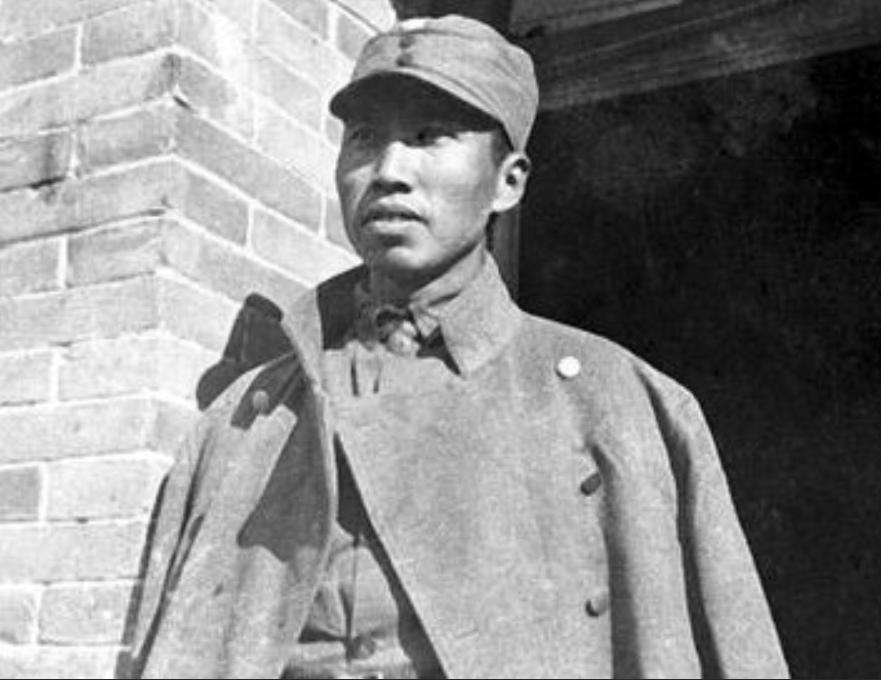 今天是左权诞辰119周年。1905年3月14日，左权出生于湖南省醴陵县平桥乡一个