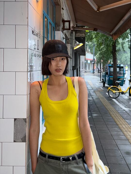 今天穿黄色🆗