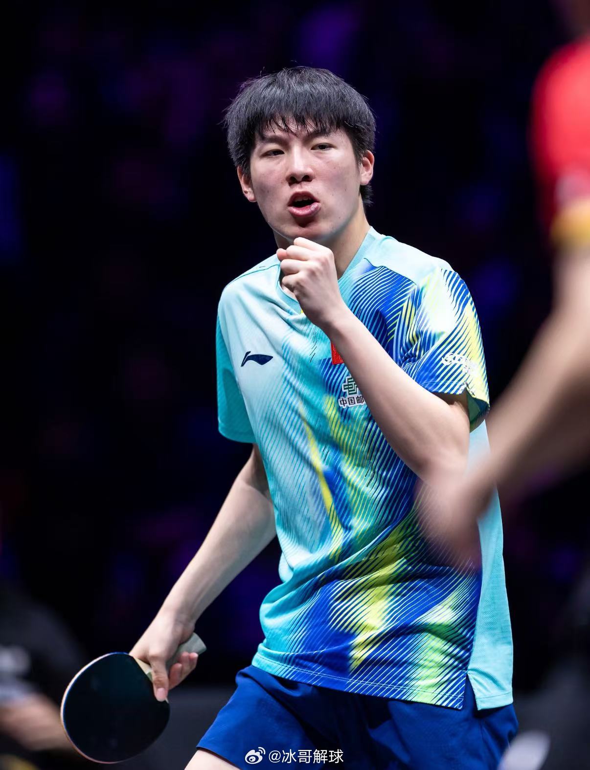 温瑞博vs张本智和WTT重庆冠军赛男单半决赛，温瑞博迎战张本智和。小将敢打敢拼，