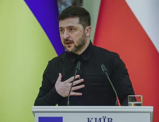 [基辅7日路透社]-乌克兰总统泽连斯基表示，美国在近日召开的记者发布会上要求俄罗