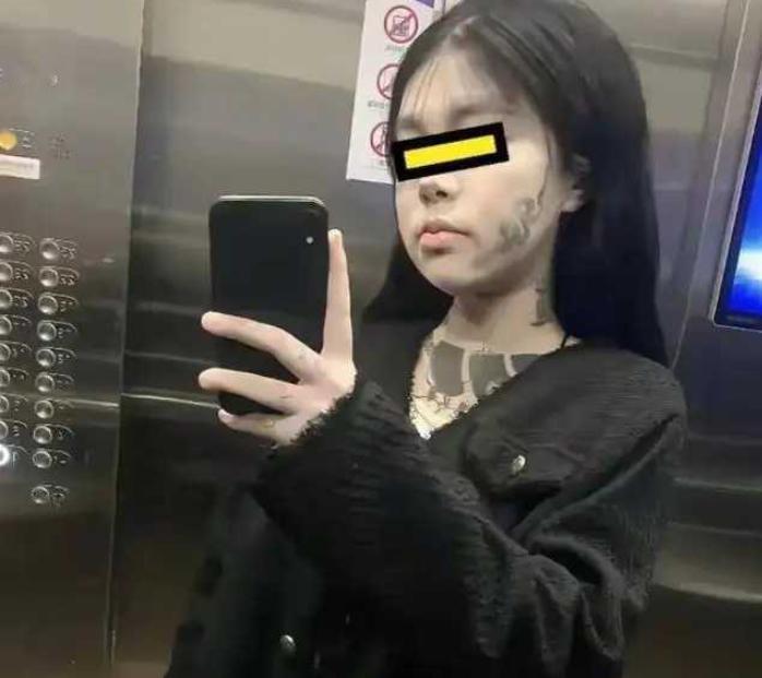 姑娘，工作找不到，真是因为有纹身吗？
一个女孩在网上发文吐槽，说自己因为身上有纹