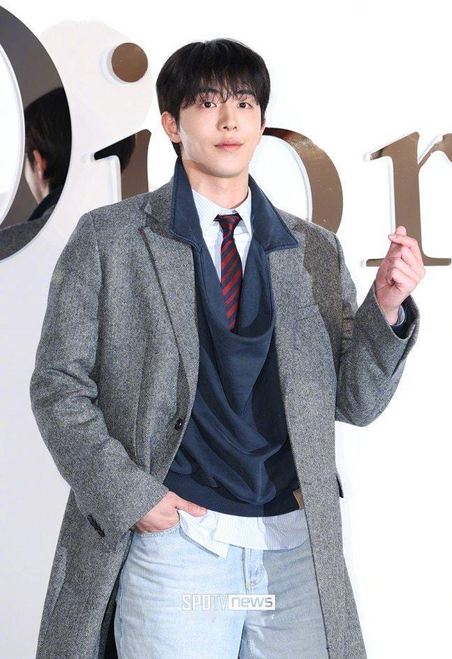 南柱赫 有望出演新剧Code:浮士德游戏 男主。该剧改编自同名人气台剧，讲述庸俗