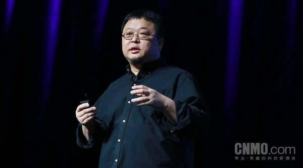 罗永浩称苹果各种低级错误【罗永浩发文暗讽苹果各种低级错误】9月15日，发文，把矛