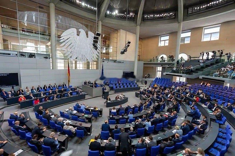 国际快讯德国联邦议院于2025年11月13日通过了一项新法律，明确禁止“东方大国