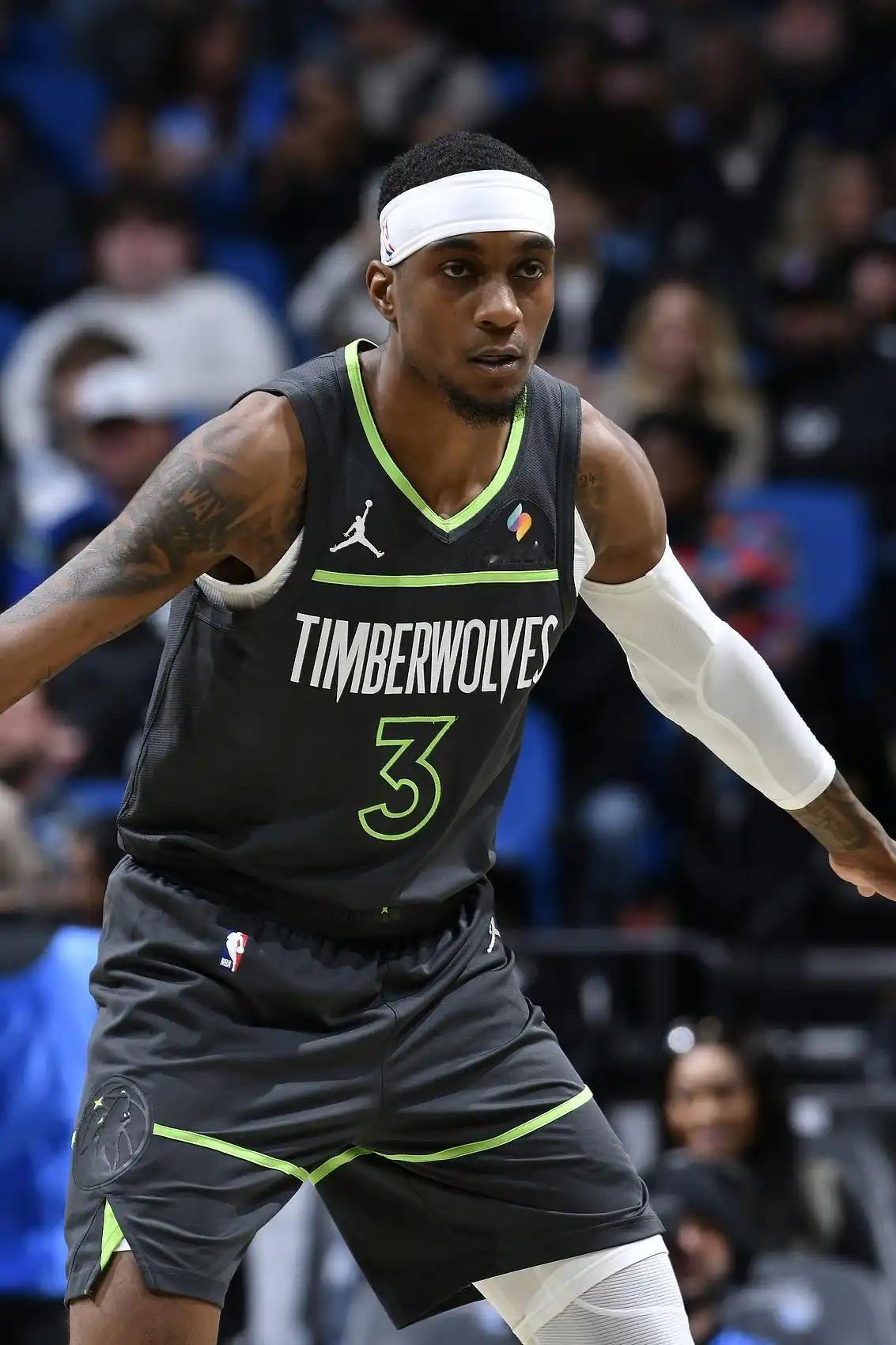 😅😅😅说你防守差，还能赢你球，面对掘金，麦克丹尼尔斯杀人又诛心！

在G2