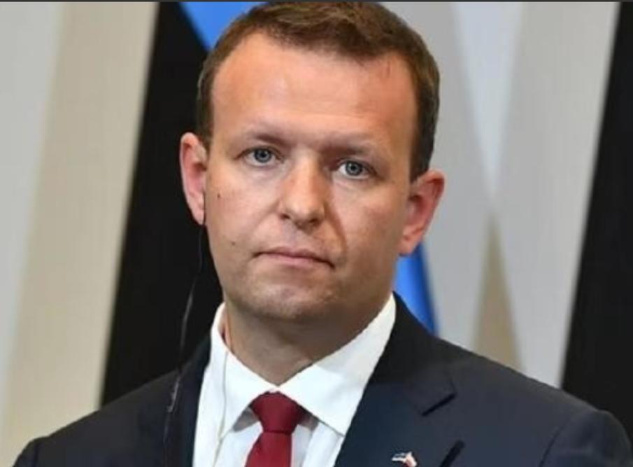 就问中国怕不怕？
强大的爱沙尼亚向中国发出最后通牒，让中国必须在爱沙尼亚和俄罗斯