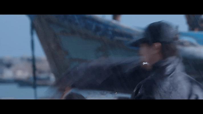 李昀锐你们别打了 看到雨中这一段打戏的时候，真的好想说李昀锐你们别打了，两个人给