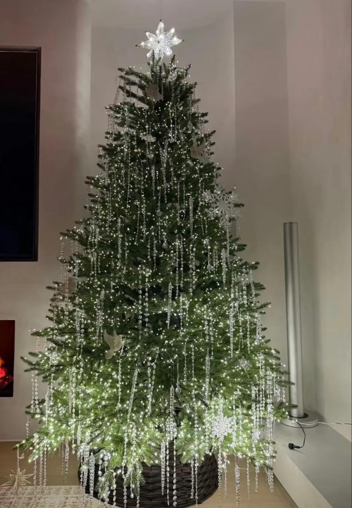 明知夕阳留不住，却将心事赋黄昏……