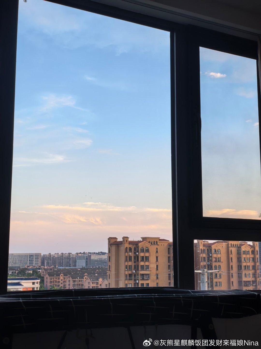喜欢不同天气不同时间段的窗外