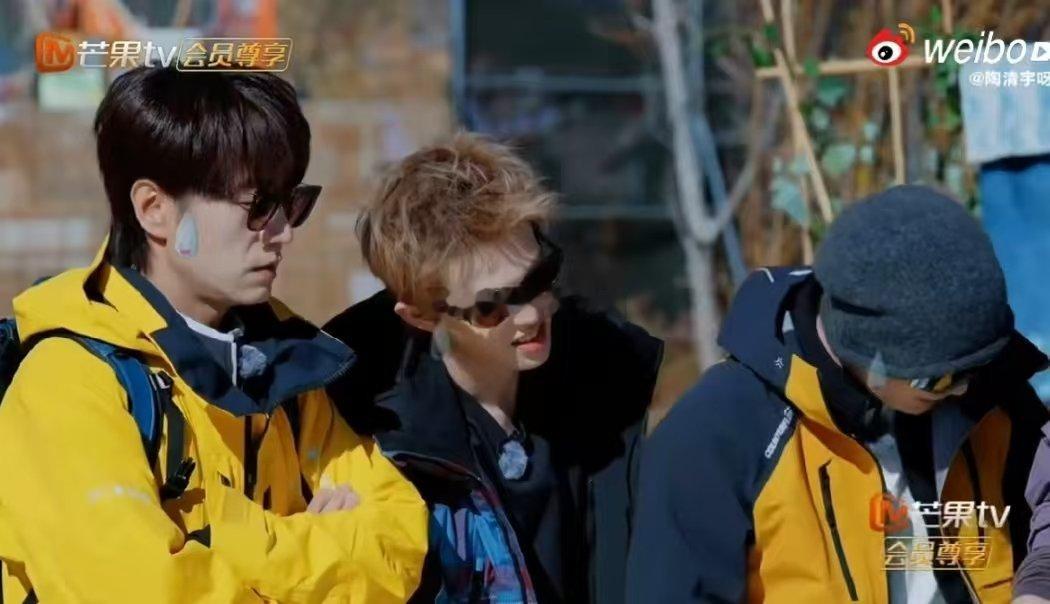 陆虎把游戏规则玩明白了被陆虎的机智狠狠折服！队友屡投不中，他仔细抠规则细节，端杯