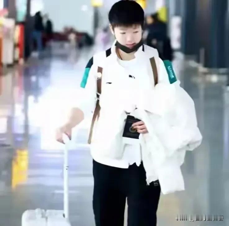 网友观点：如果亚锦赛陈梦参加，大概率王曼昱就不会退赛，就不会出现孙颖莎独木难支，