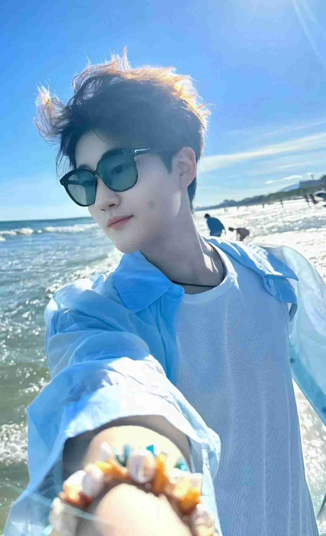 我的今日状态：😁轻松愉快
我这里的天气：🌈雨过天晴