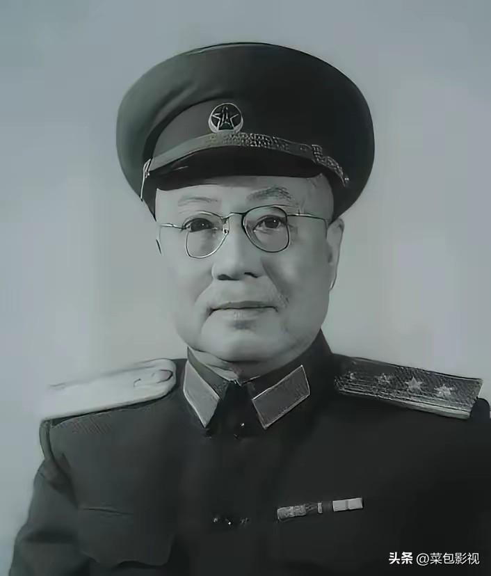 1946年，郭天民瞒着聂荣臻，把一万多该复员的老兵藏在了部队里——这件事，政委刘