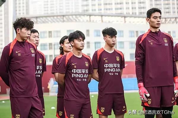 东亚杯中国男足最后积分预测！

日本队：3战全胜积9分冠军
中国队：3战2胜1负