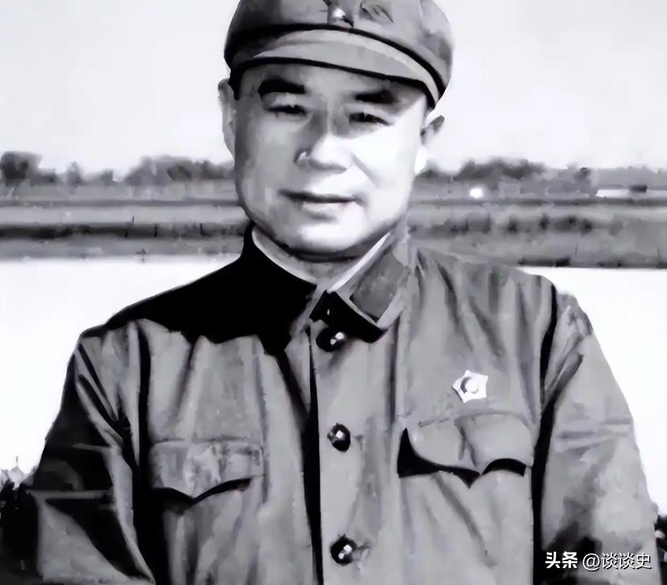1978年5月，南京军区总医院的病房里，一个被胃癌折磨到只剩一口气的王近山，突然