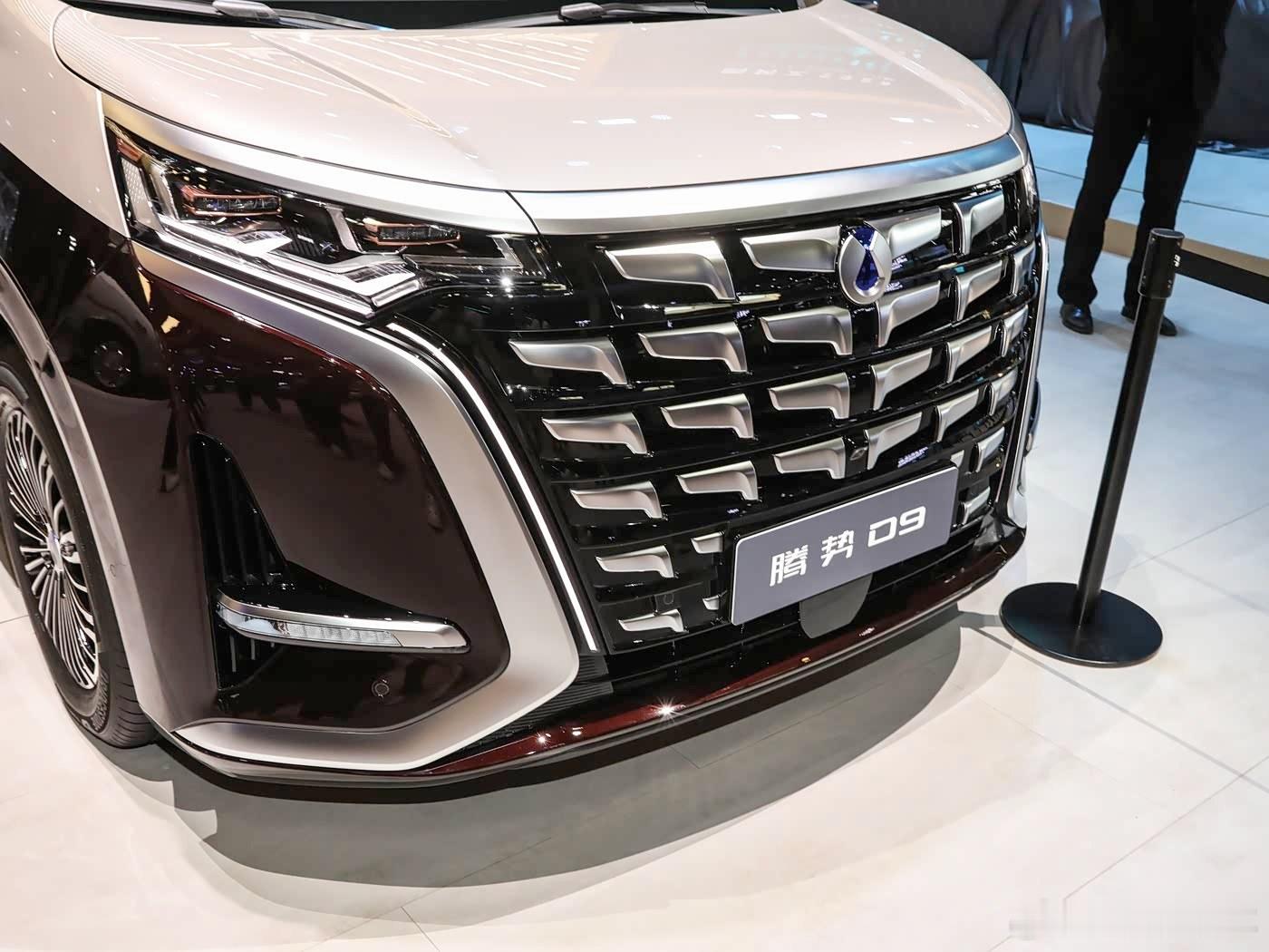 从刀片电池到双阀云辇，第二代腾势D9的升级逻辑是不留短板吗？在国内高端新能源MP