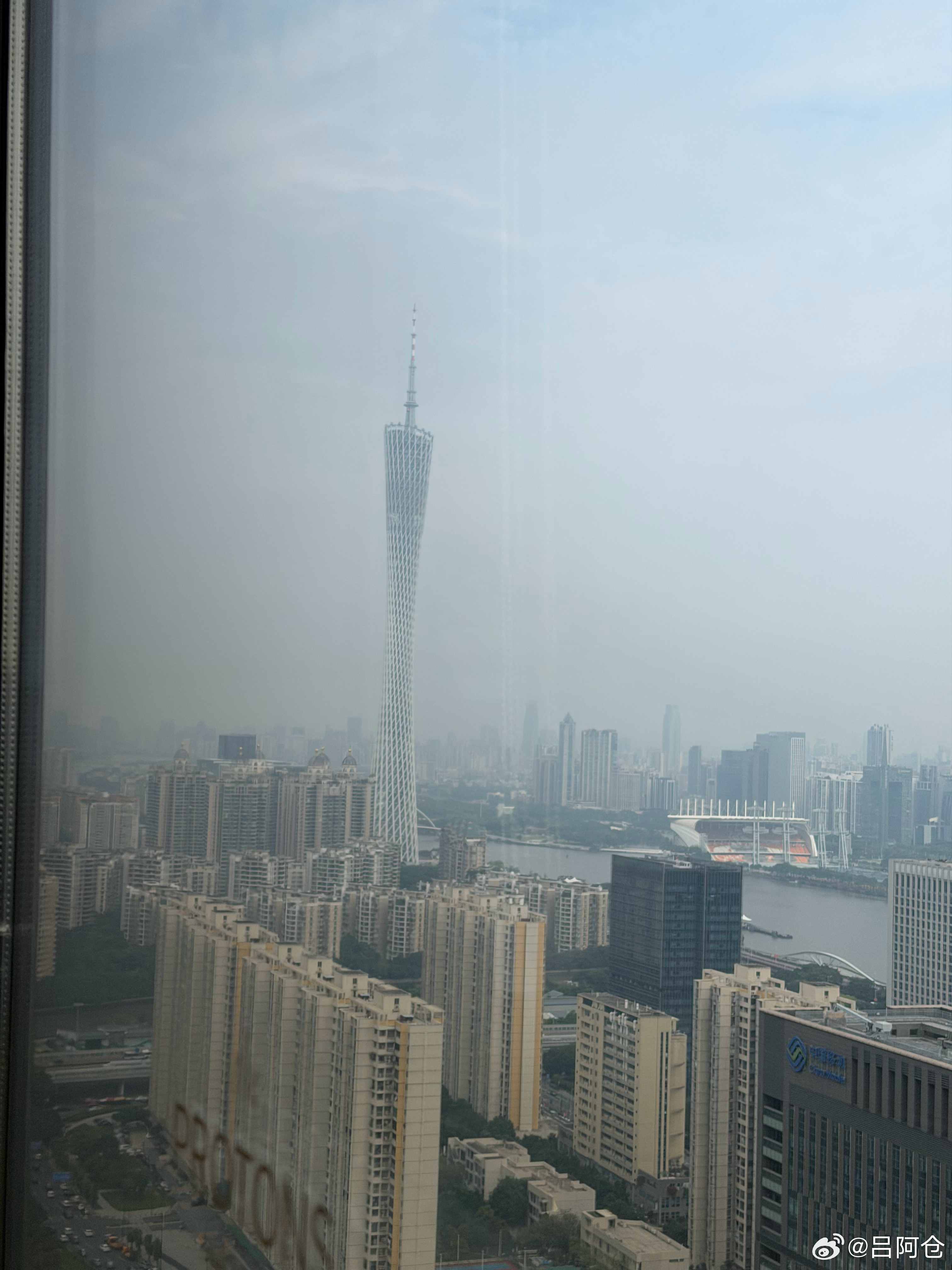 每次来都得感慨，广州米的位置真好。一线江景 