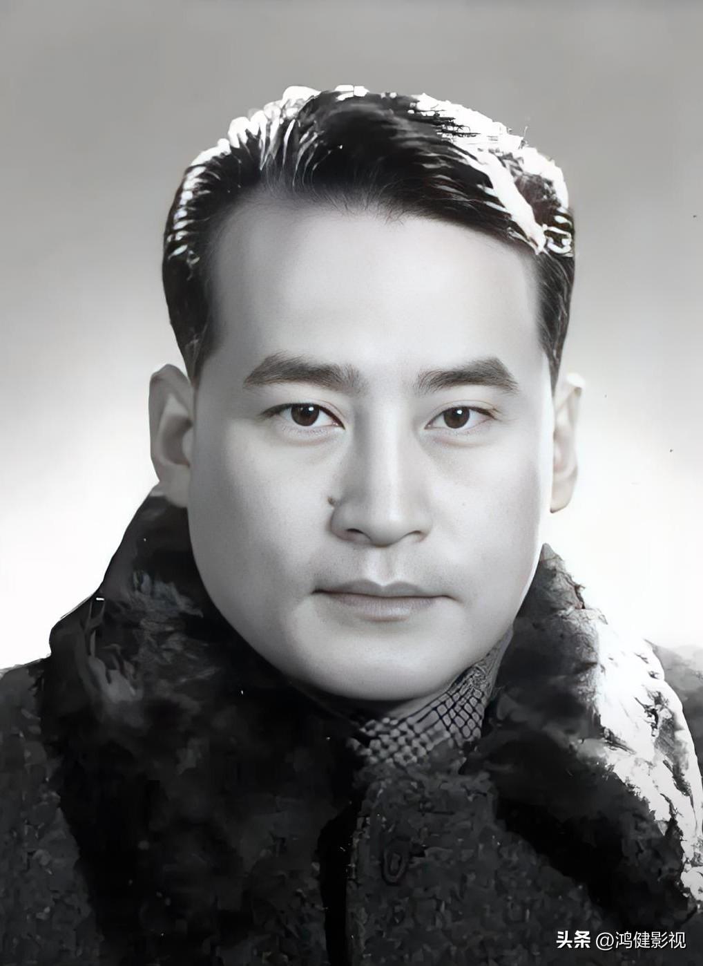 大家还记得这位男演员吗？
没想到他已去世17年了，土生土长的河北人。他年轻时高大