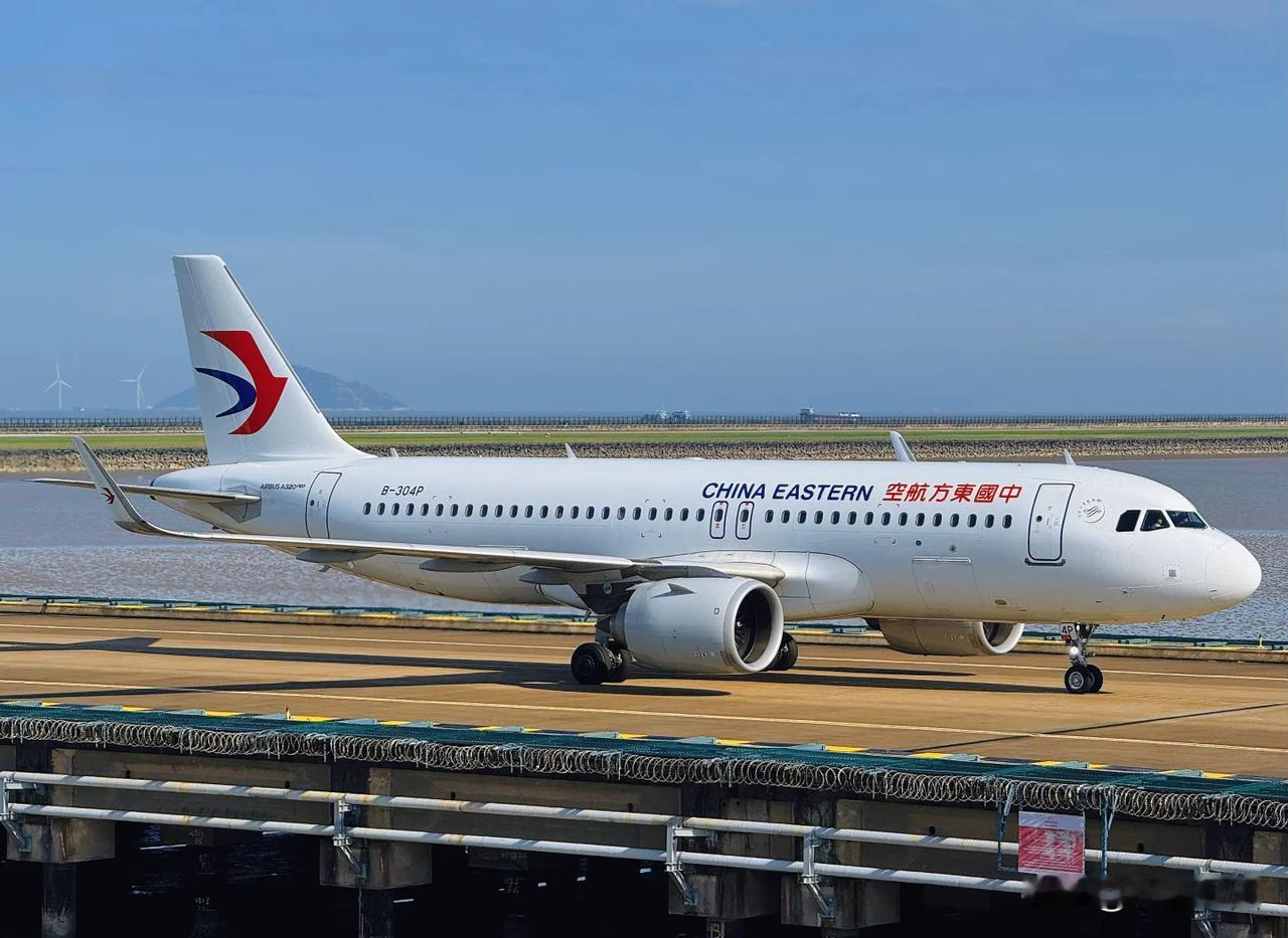 【空中上网“免费时代”全面叩响舱门：东航宣布宽体机航班Wi-Fi全免费，航空互联