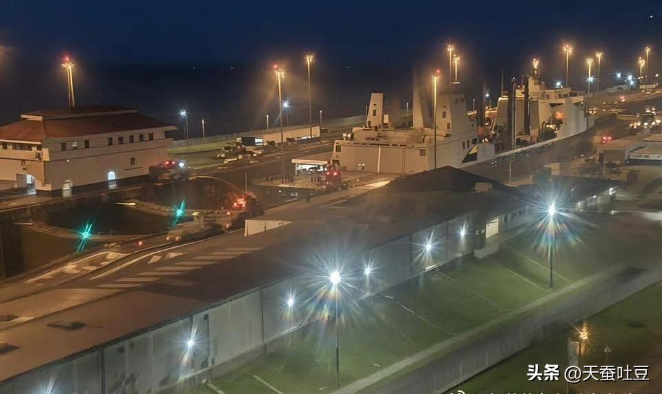 【台湾海军】当地时间4月3日至4日，由中国台湾省伪当局海军三艘军舰（成功级“岳飞