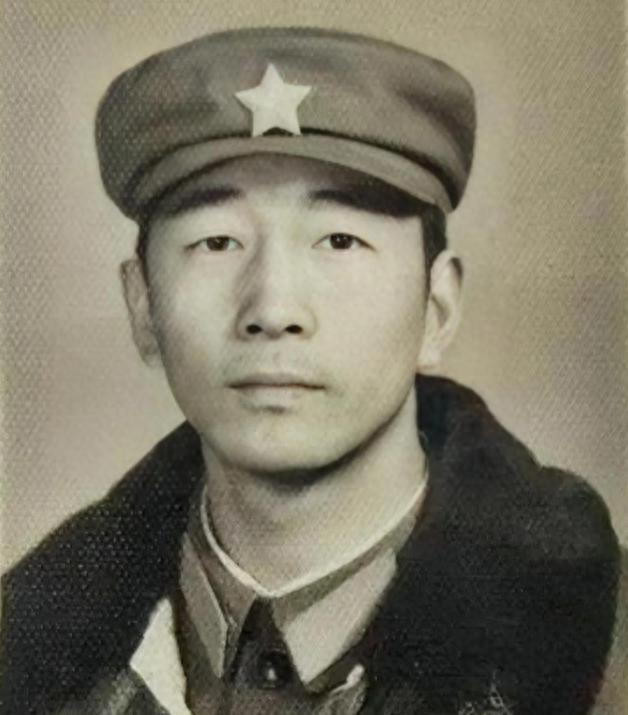 1976年初次到东北当兵，我第一次吃红米饭竟然吐了，指导员强制让我捡起来继续吃！