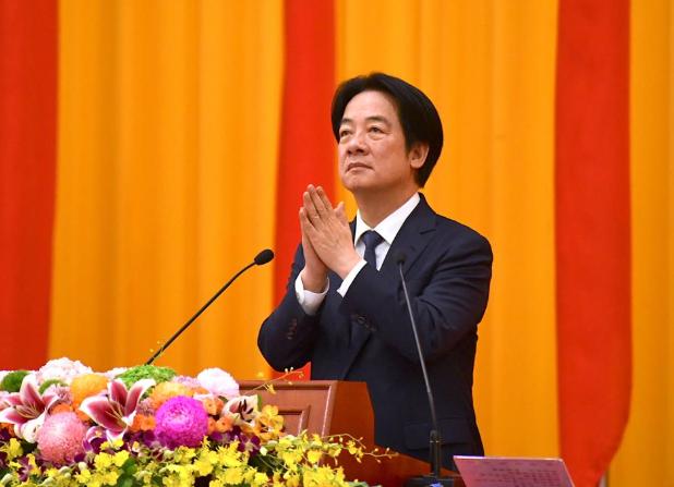 台独”分子赖清德发表声明

6月30日，台军各院校举行联合毕业典礼，赖清德也赴典