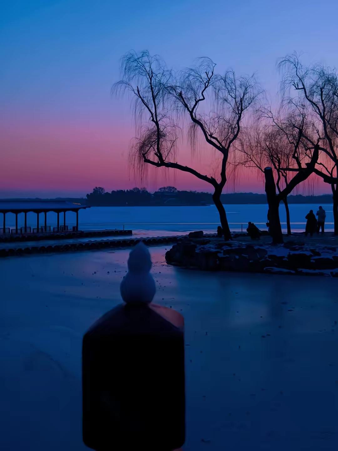 身边常有老人念叨：“为啥人家八旬阿姨看着像五十？”其实啊，秘诀就藏在日常的小习惯