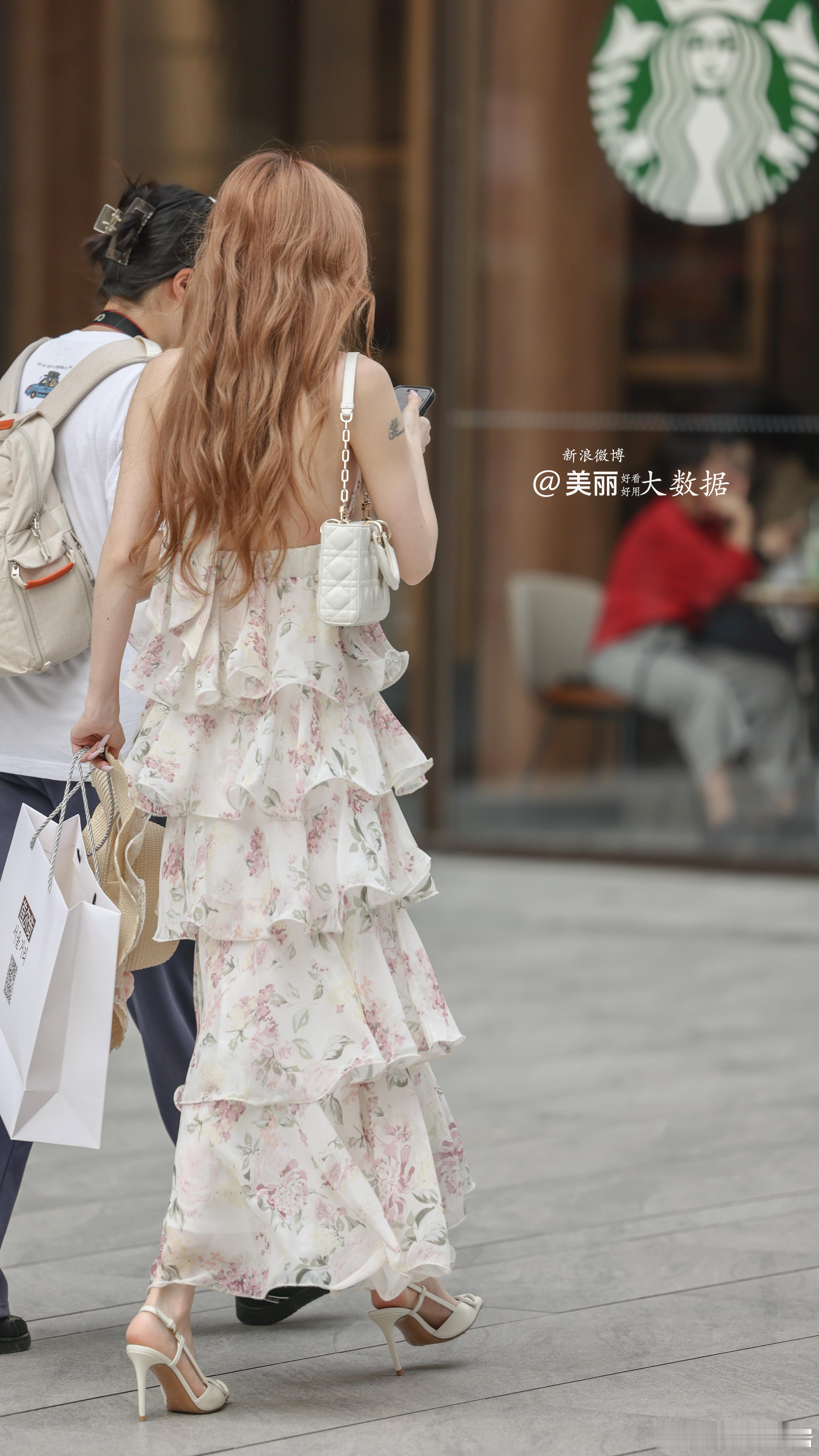 迷人的背影。。。 