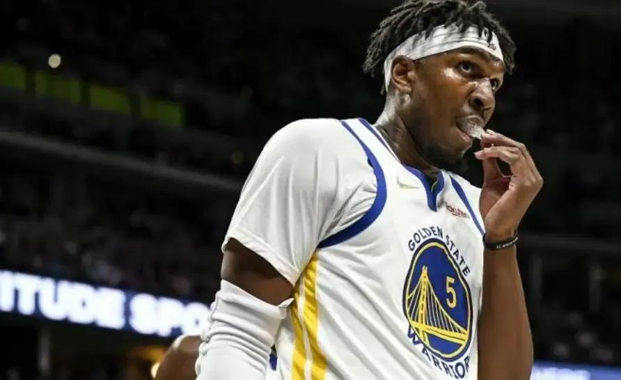 勇士弃用中锋卢尼，可以用他和小佩顿，去换个内线球员。
第一，勇士用新秀杰克逊戴维