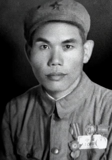 1955年，四野资深旅长王化一，得知授少校军衔，转身对组织干事，苦笑道：“太丢脸