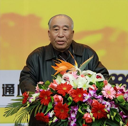 连队被打光了，19岁的他成了“指挥官”！
志愿军二级战斗英雄郑起！
美军拥有绝对