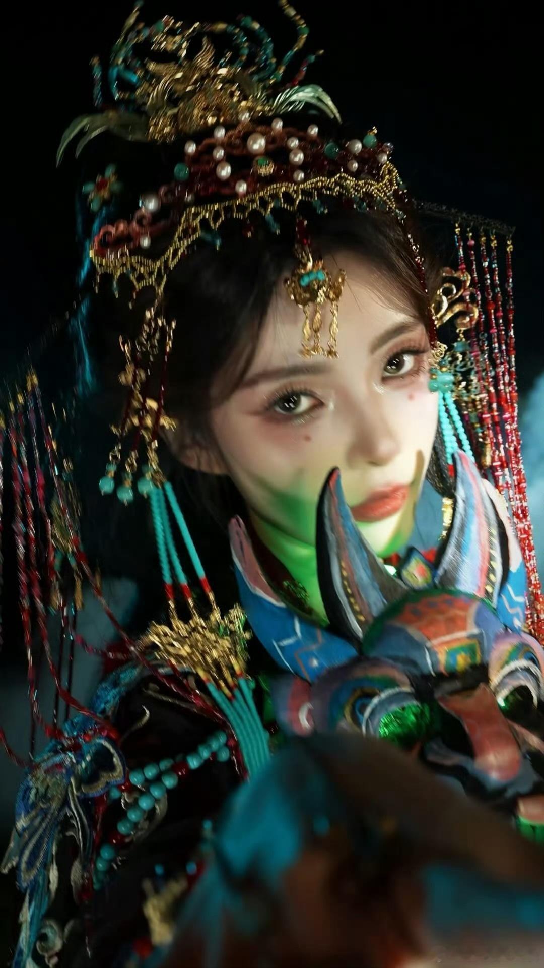 陈卓璇美成AI建模了 陈卓璇你美！精致的五官+异域风十足的妆造美晕我。。。。看到
