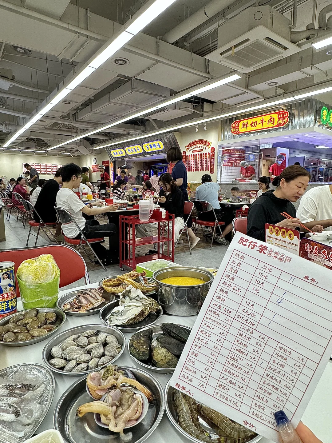 上海…座无虚席的小店真的好好吃…🤤