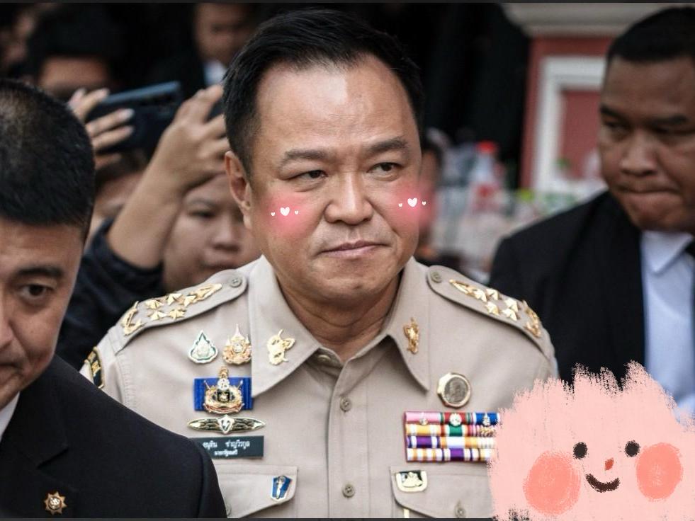 不出意外
意外还是发生了
泰国总理宣布解散下议院，重新大选！
12月11日，泰国