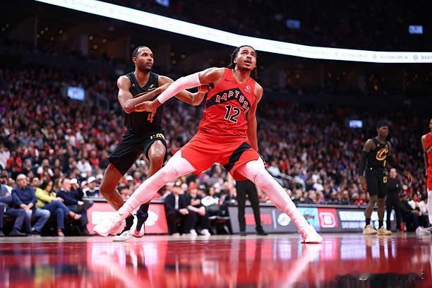 猛龙还是没有要豁出去的样子，否则科林·穆雷-博伊尔斯是必须要进先发的。道理很简单