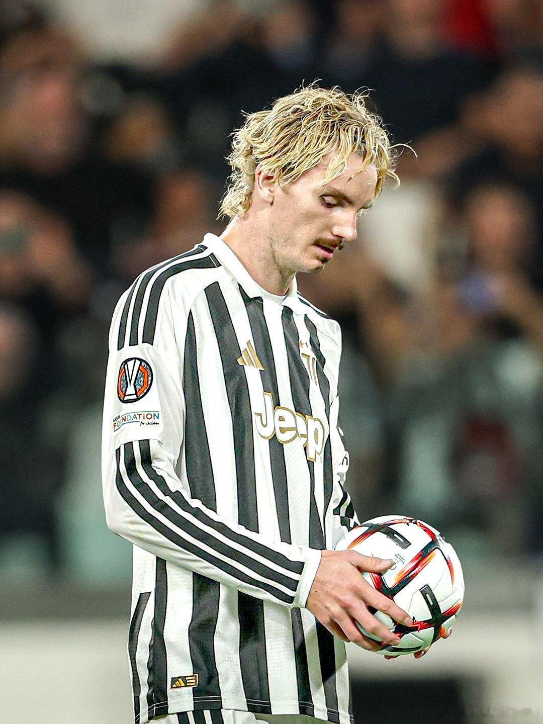 Calciomercato.it：沃尔特马德今晚将首发对阵塞尔塔，但他的未来似乎