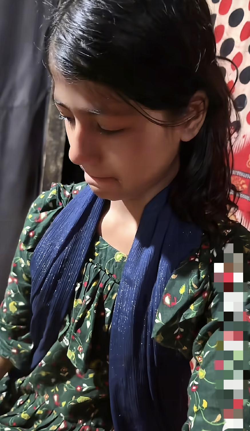 巴基斯坦女友，一听中国男友，签证要到期要走，忍不住流下眼泪呀，女孩是真挺好，想想