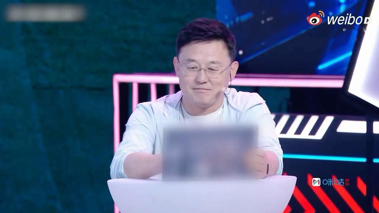 孙继海希望男足再次进入世界杯 从球员到教练，从解说席到青训场，他穿过的球衣换了又
