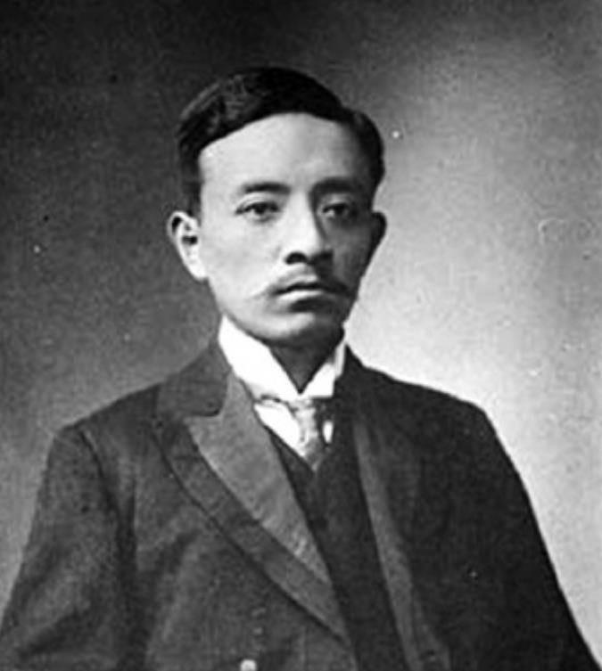 [太阳]1913年，宋教仁在上海火车站被刺杀，生命垂危，在医院他对于右任立下遗嘱