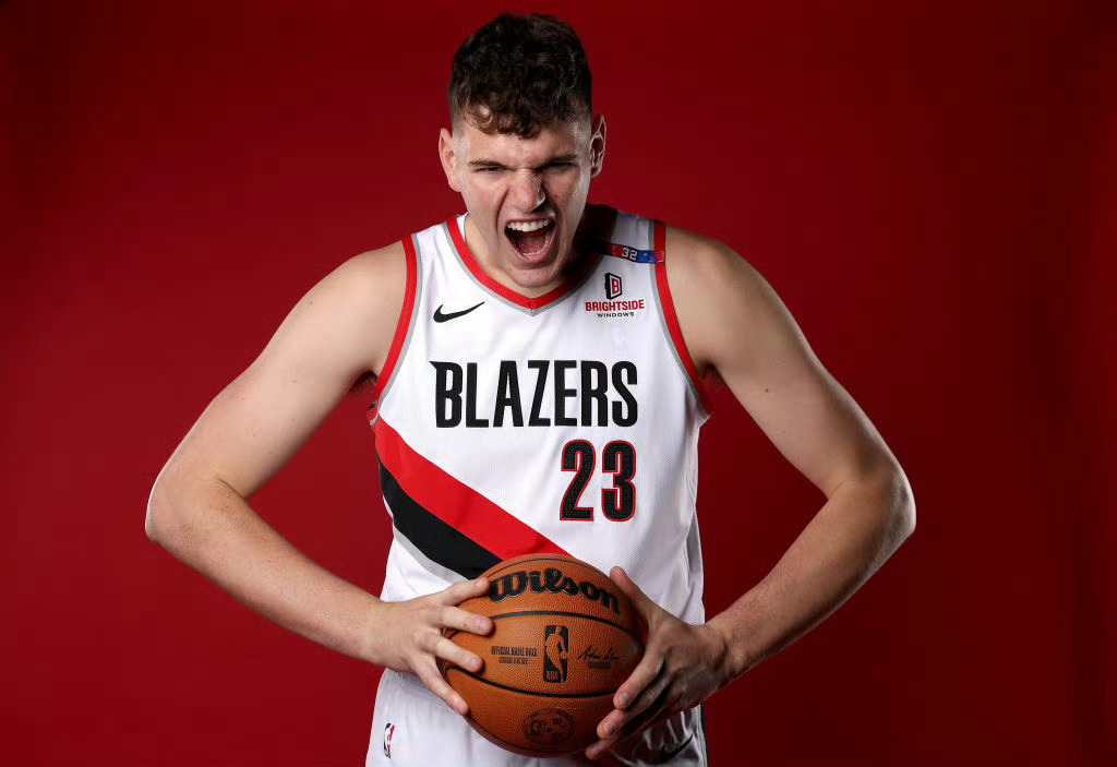 美媒NBA University谈到了对克林根：“克林根去年在有限的样本中展现了