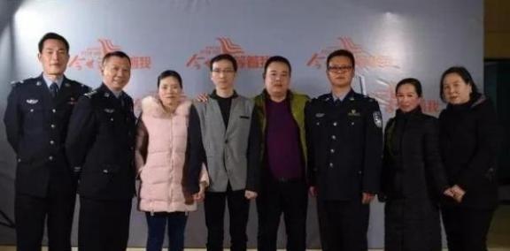 1992年，湖北1对夫妻自杀去世，留下仅5岁的女儿，23年后，女儿竟然不顾全村人