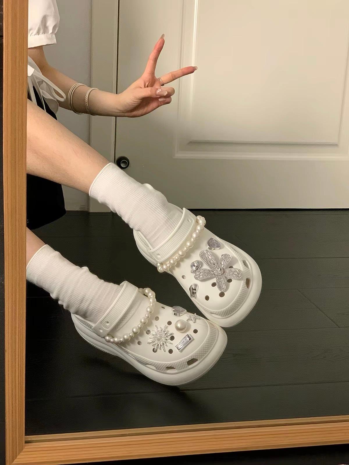 为何穿凉鞋的人越来越少了为何穿凉鞋的人越来越少了？以巳仙仙玄学的角度不只是审美变
