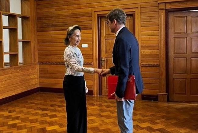 2026年8月3日上午，缅甸被关押的前领导人昂山素季，在首都内比都（军方说法）见